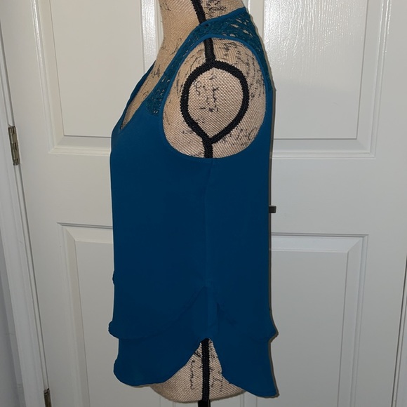 5/$25🏷❤️ASTR knitted layered ruffle cute tank top layered flowy lightweight - Picture 4 of 8